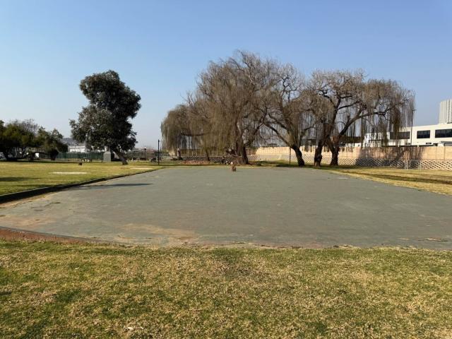 Townhouse for sale in Vosloorus, Gauteng