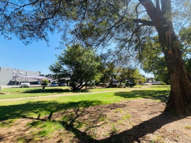 Townhouse for sale in Vosloorus, Gauteng