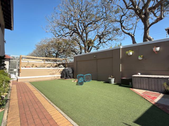 Townhouse for sale in Seaview, Kwazulu-natal