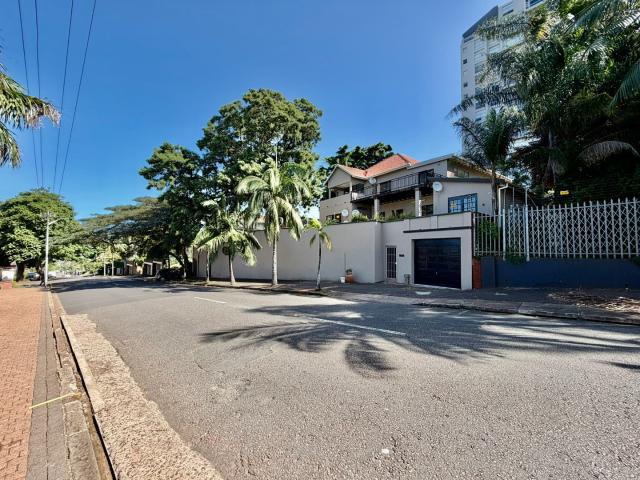Townhouse for sale in Seaview, Kwazulu-natal