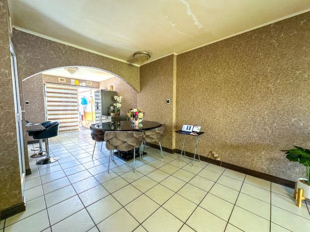 Townhouse for sale in Seaview, Kwazulu-natal