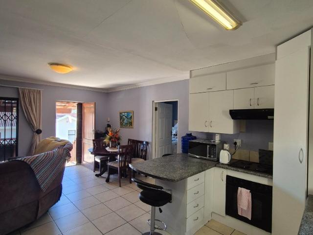 Townhouse for sale in East London, Eastern Cape