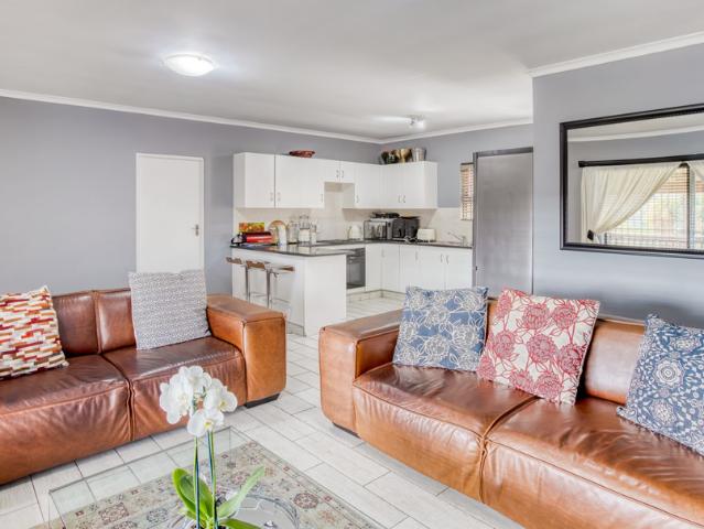 Townhouse for sale in East London, Eastern Cape