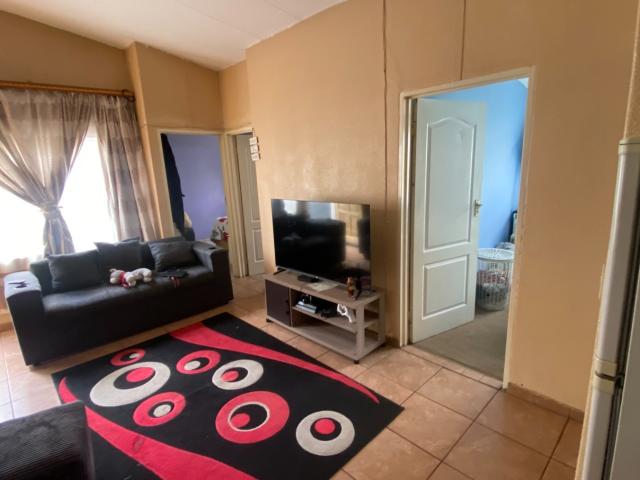 Townhouse for sale in Vosloorus, Gauteng
