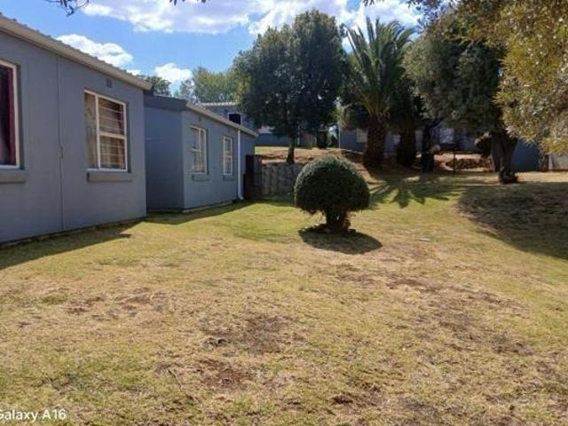 Townhouse for sale in Vosloorus, Gauteng
