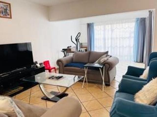 Townhouse for sale in Ekurhuleni, Gauteng