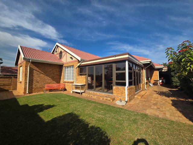 Townhouse for sale in Ekurhuleni, Gauteng