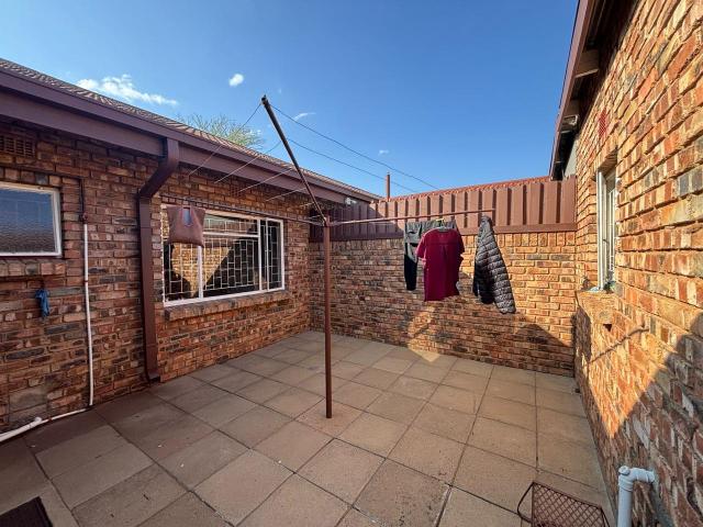 Townhouse for sale in Frances Baard, Northern Cape