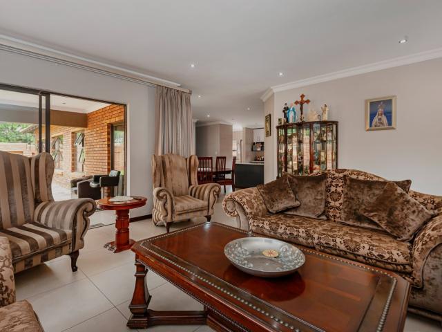 Townhouse for sale in Ekurhuleni, Gauteng