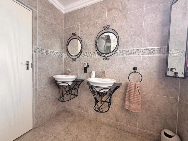 Townhouse for sale in Ekurhuleni, Gauteng