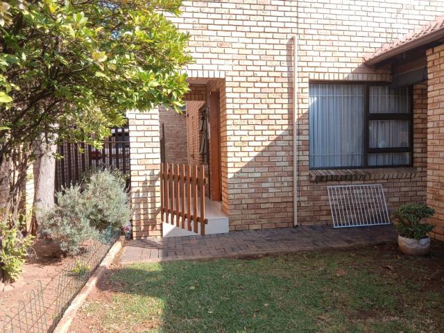 Townhouse for sale in Ekurhuleni, Gauteng
