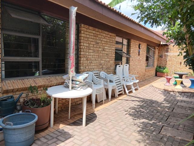 Townhouse for sale in Ekurhuleni, Gauteng