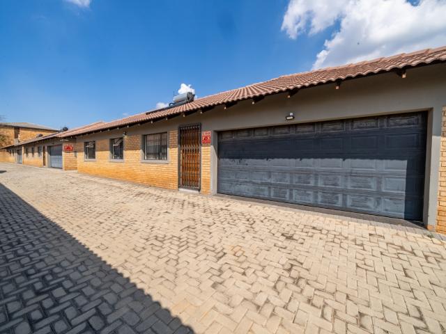 Townhouse for sale in Ekurhuleni, Gauteng