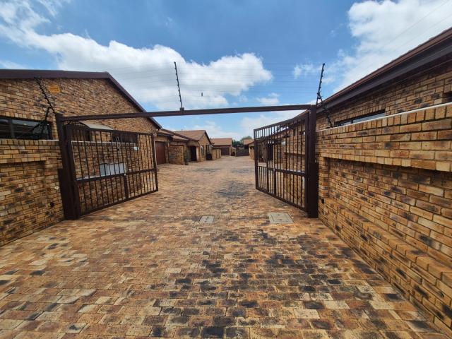 Townhouse for sale in Ekurhuleni, Gauteng