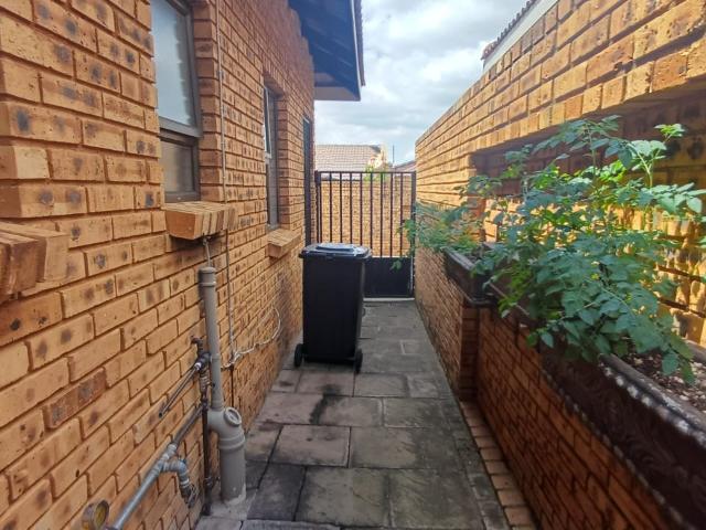 Townhouse for sale in Ekurhuleni, Gauteng