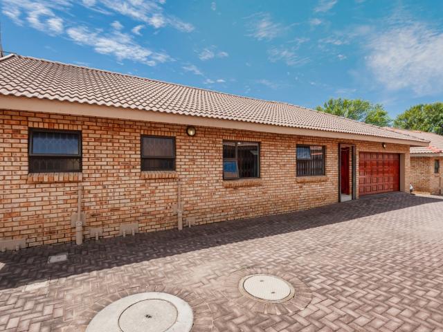 Townhouse for sale in Ekurhuleni, Gauteng