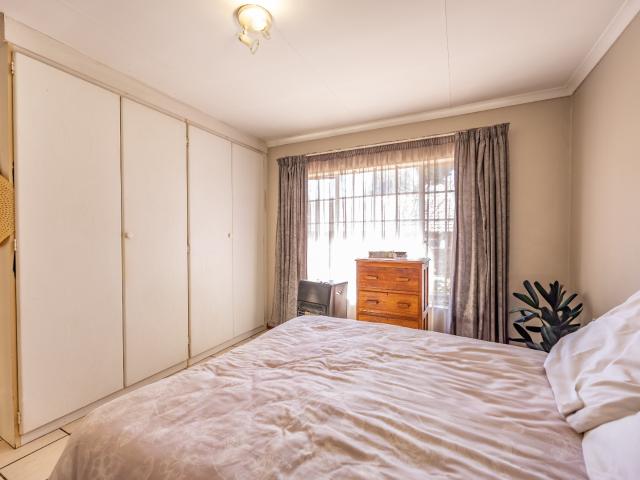 Townhouse for sale in Waterkloof, Gauteng