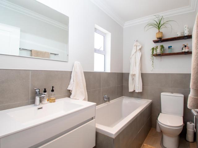 Townhouse for sale in Pniel, Western Cape