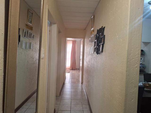 Townhouse for sale in Oakdene, Vosloorus