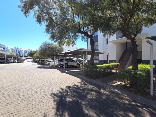 Townhouse for sale in Vosloorus, Gauteng