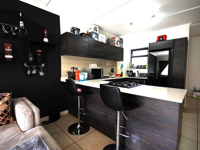 Townhouse for sale in Vosloorus, Gauteng