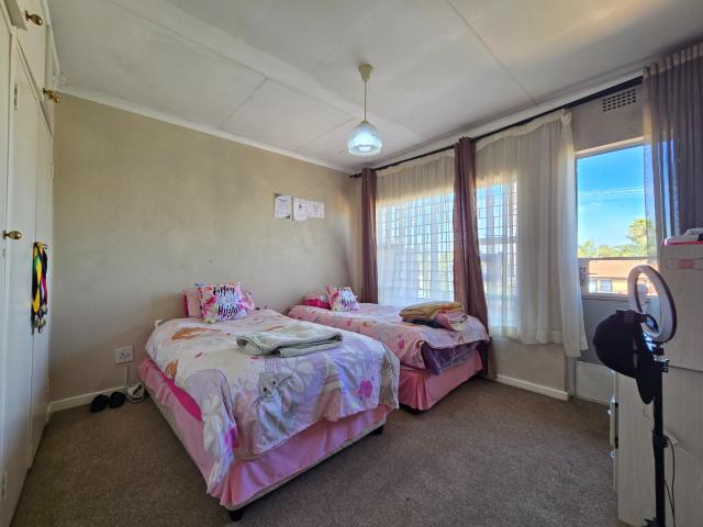 Townhouse for sale in Oakdene, Vosloorus