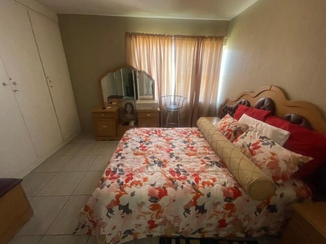 Townhouse for sale in Vosloorus, Gauteng