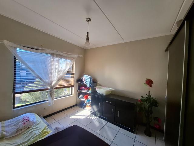 Townhouse for sale in Vosloorus, Gauteng