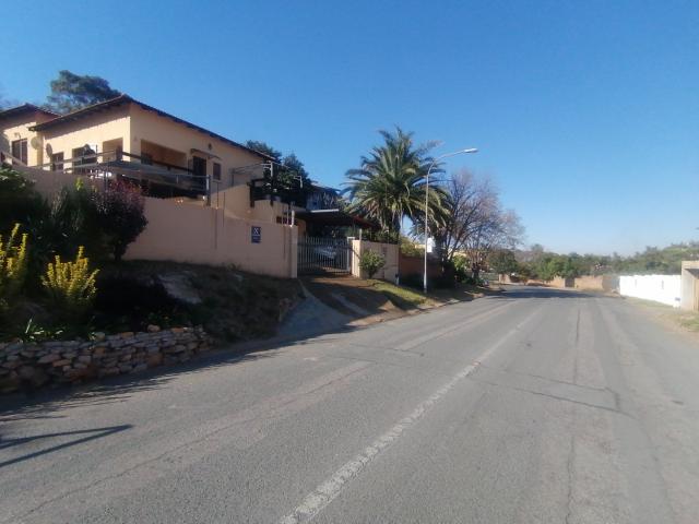 Townhouse for sale in Vosloorus, Gauteng