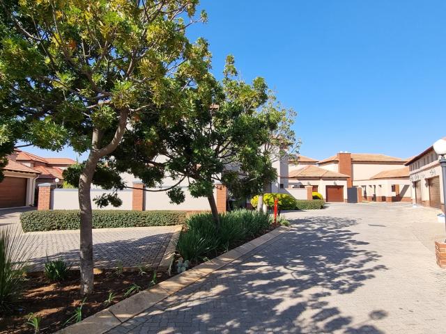 Townhouse for sale in Kungwini, Gauteng