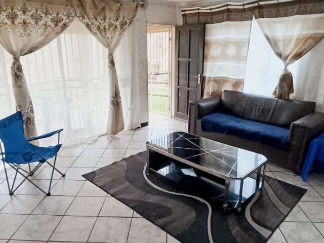 Townhouse for sale in Vosloorus, Gauteng
