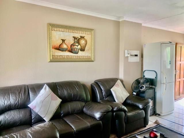 Townhouse for sale in Vosloorus, Gauteng