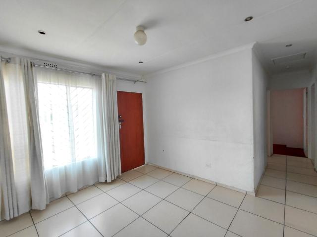 Townhouse for sale in Vosloorus, Gauteng