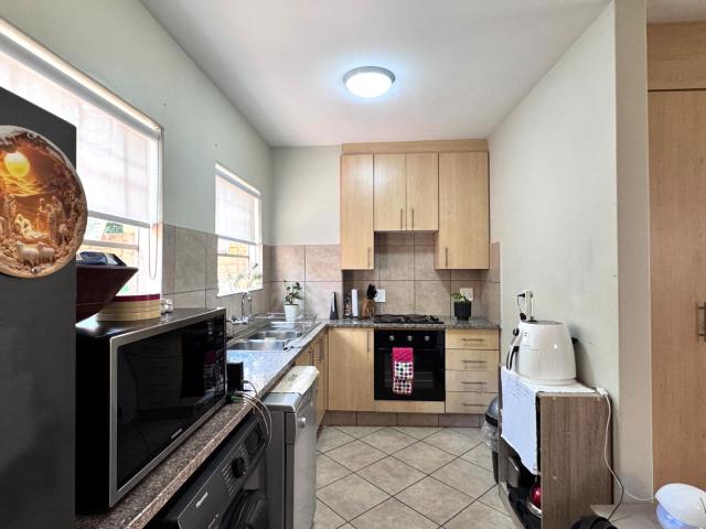 Townhouse for sale in Waterkloof, Gauteng