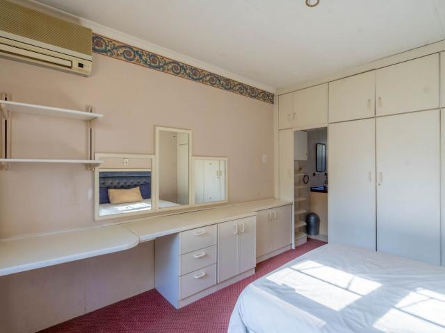 Townhouse for sale in Seaview, Kwazulu-natal
