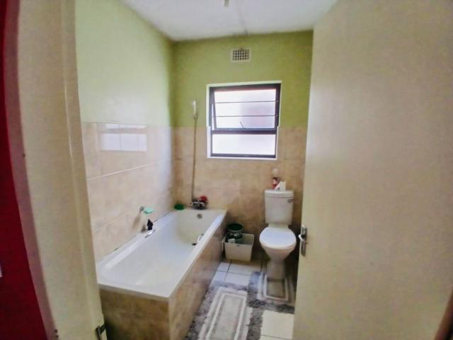 Townhouse for sale in Ekurhuleni, Gauteng