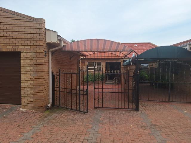 Townhouse for sale in Koppies, Free State