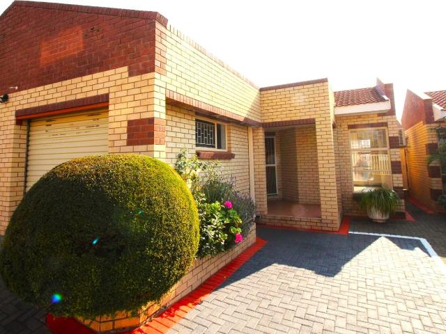 Townhouse for sale in Bloemfontein, Free State