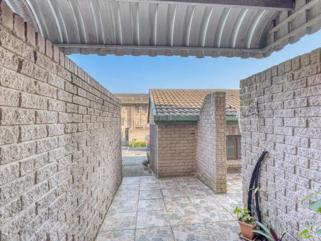 Townhouse for sale in Kloof, Kwazulu-natal