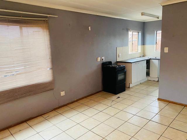 Townhouse for sale in Protea Glen, Soweto