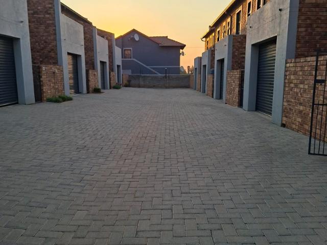 Townhouse for sale in Ekurhuleni, Gauteng