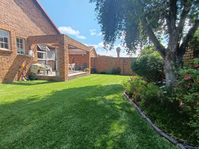 Townhouse for sale in Randhart, Ekurhuleni