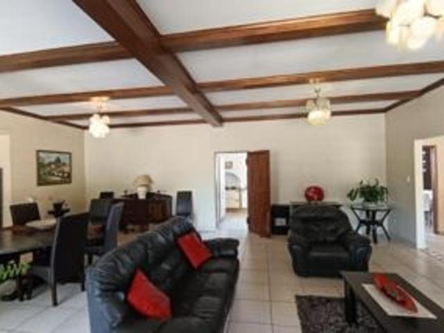 Townhouse for sale in Ekurhuleni, Gauteng