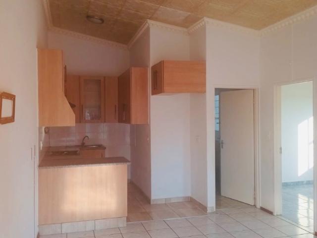 Townhouse for sale in Vosloorus, Gauteng