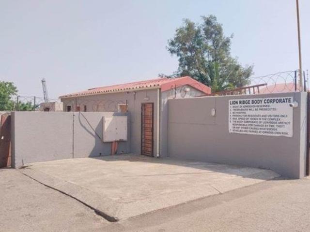 Townhouse for sale in Vosloorus, Gauteng