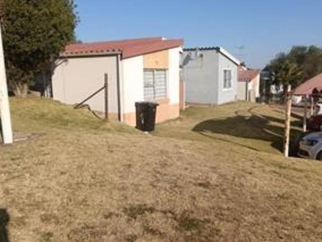 Townhouse for sale in Vosloorus, Gauteng