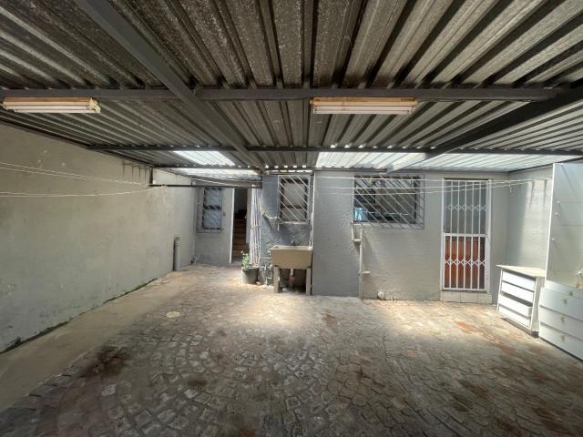 Townhouse for sale in Vosloorus, Gauteng