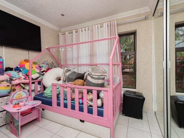 Townhouse for sale in Vosloorus, Gauteng