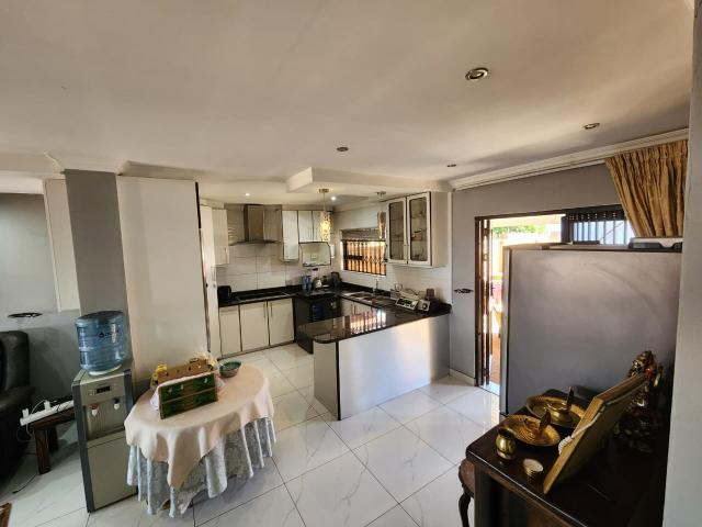 Townhouse for sale in Vosloorus, Gauteng