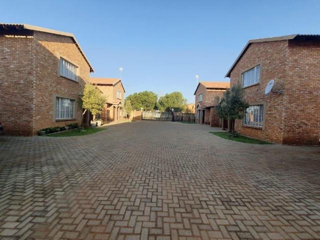 Townhouse for sale in Meyerton